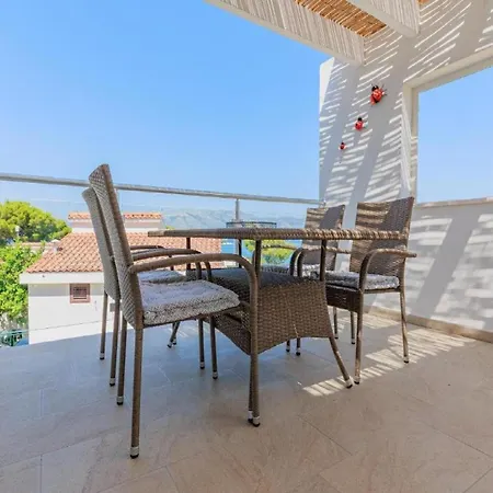 Lumbarda Resort Apartments شقة لومباردا