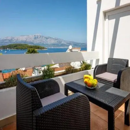 Lumbarda Resort Apartments *
